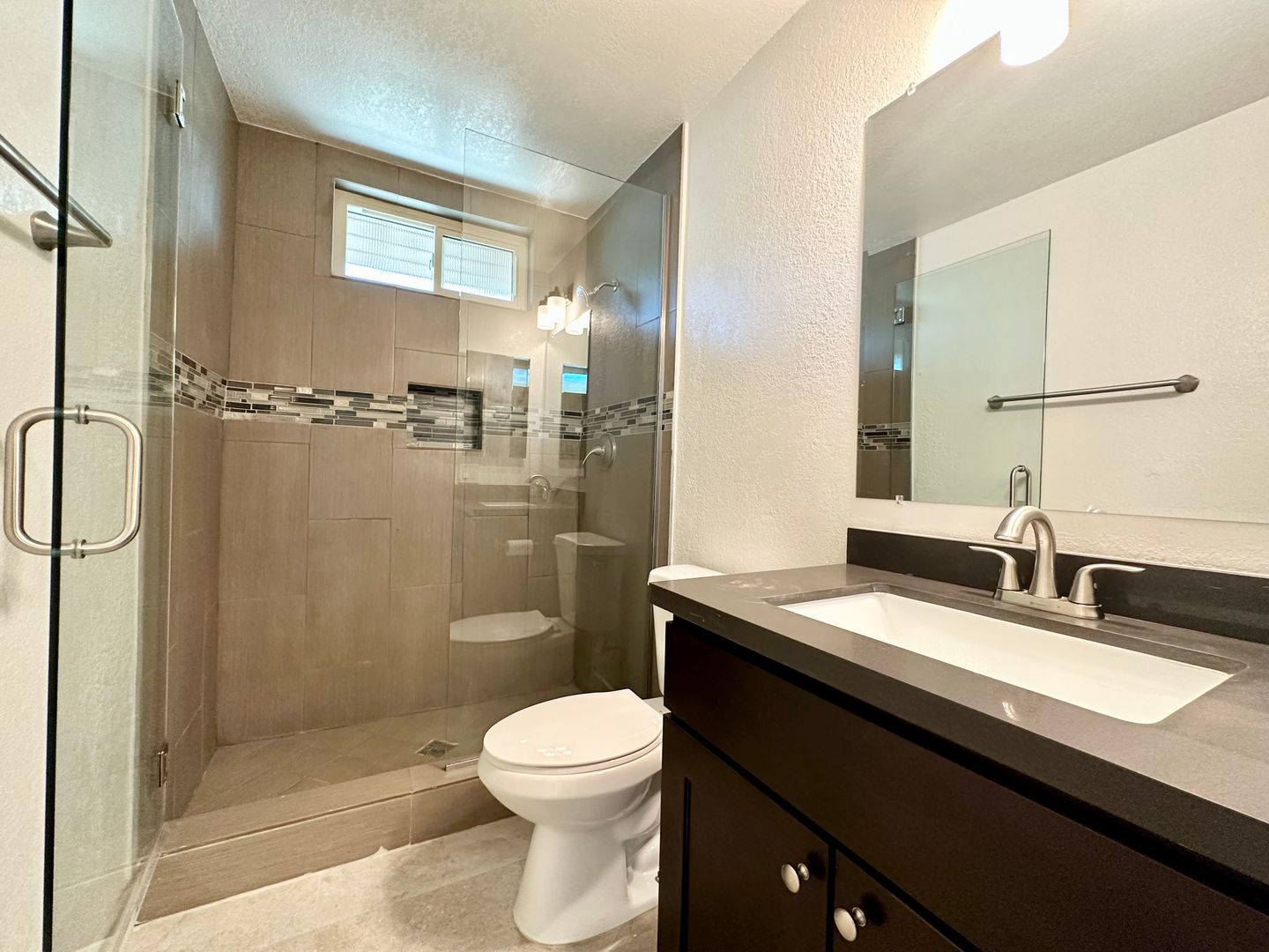 561 Desert View Dr Apt 4 - Palm Springs - California - 1 bed, 1 bath rental property