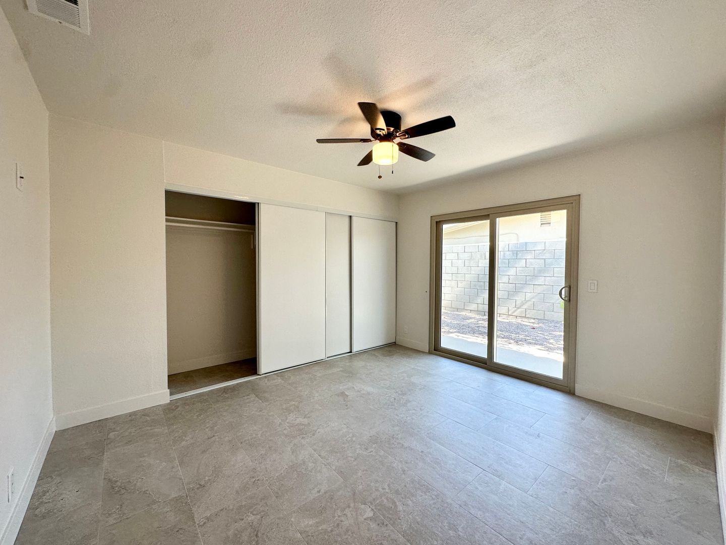561 Desert View Dr Apt 4 - Palm Springs - California - 1 bed, 1 bath rental property