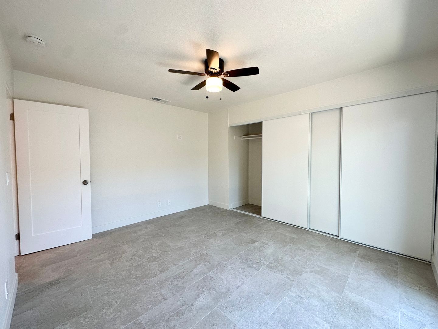 561 Desert View Dr Apt 4 - Palm Springs - California - 1 bed, 1 bath rental property