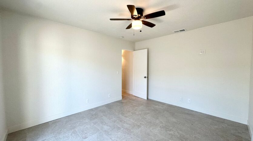 561 Desert View Dr Apt 4 - Palm Springs - California - 1 bed, 1 bath rental property