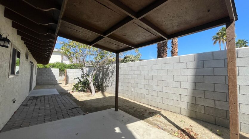 561 Desert View Dr Apt 4 - Palm Springs - California - 1 bed, 1 bath rental property