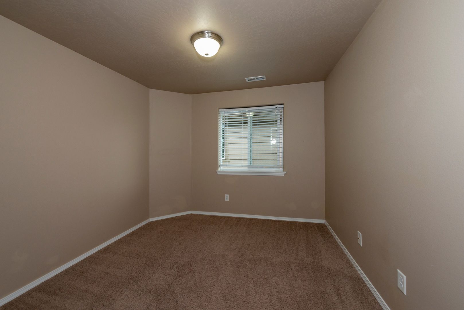 61166 Snowbrush Dr - Bend - Oregon - 3 bed, 2.5 bath rental property