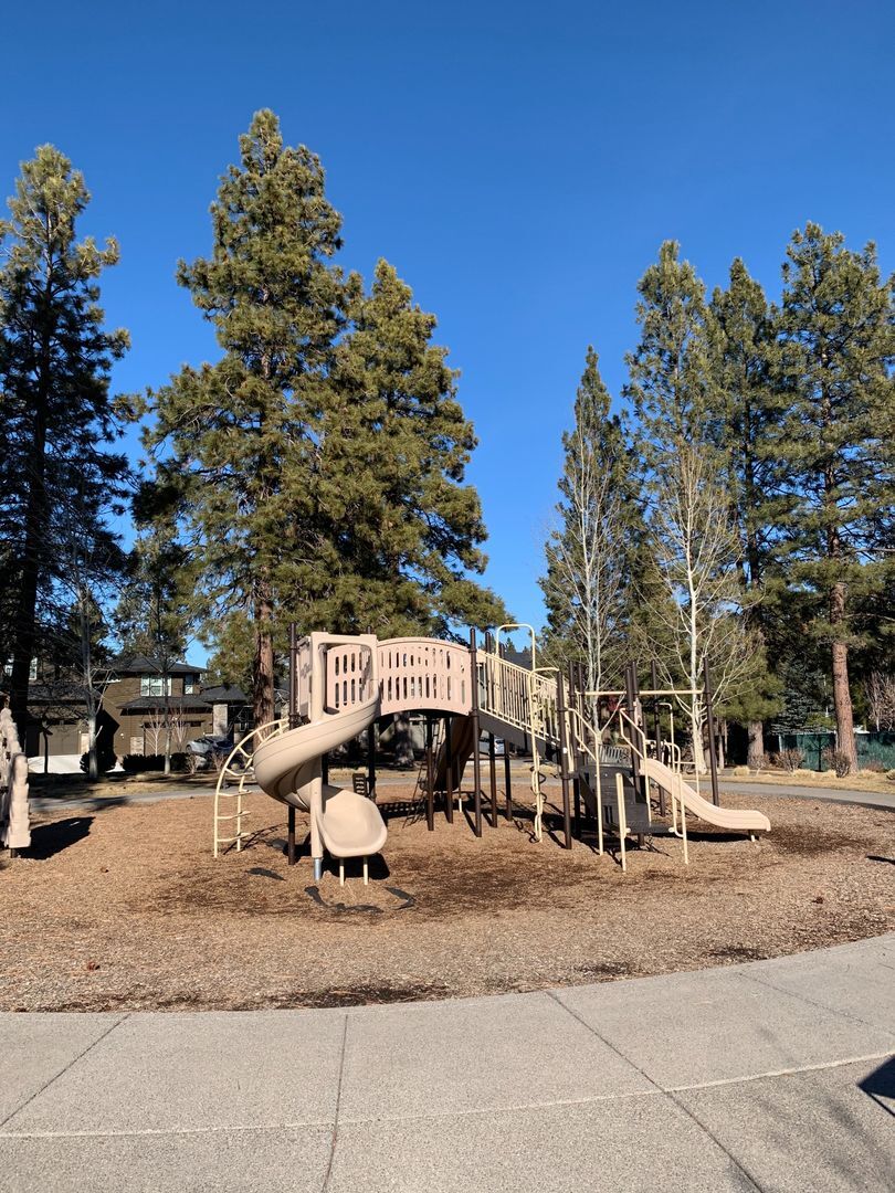 61166 Snowbrush Dr - Bend - Oregon - 3 bed, 2.5 bath rental property