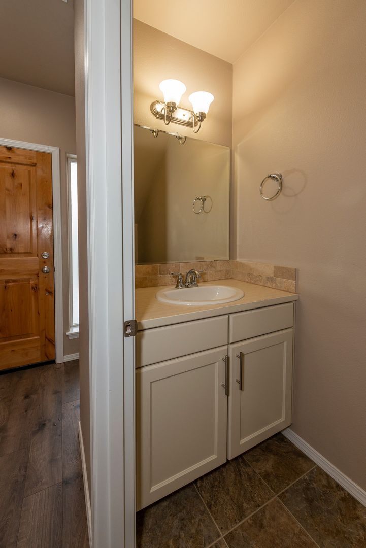 61166 Snowbrush Dr - Bend - Oregon - 3 bed, 2.5 bath rental property