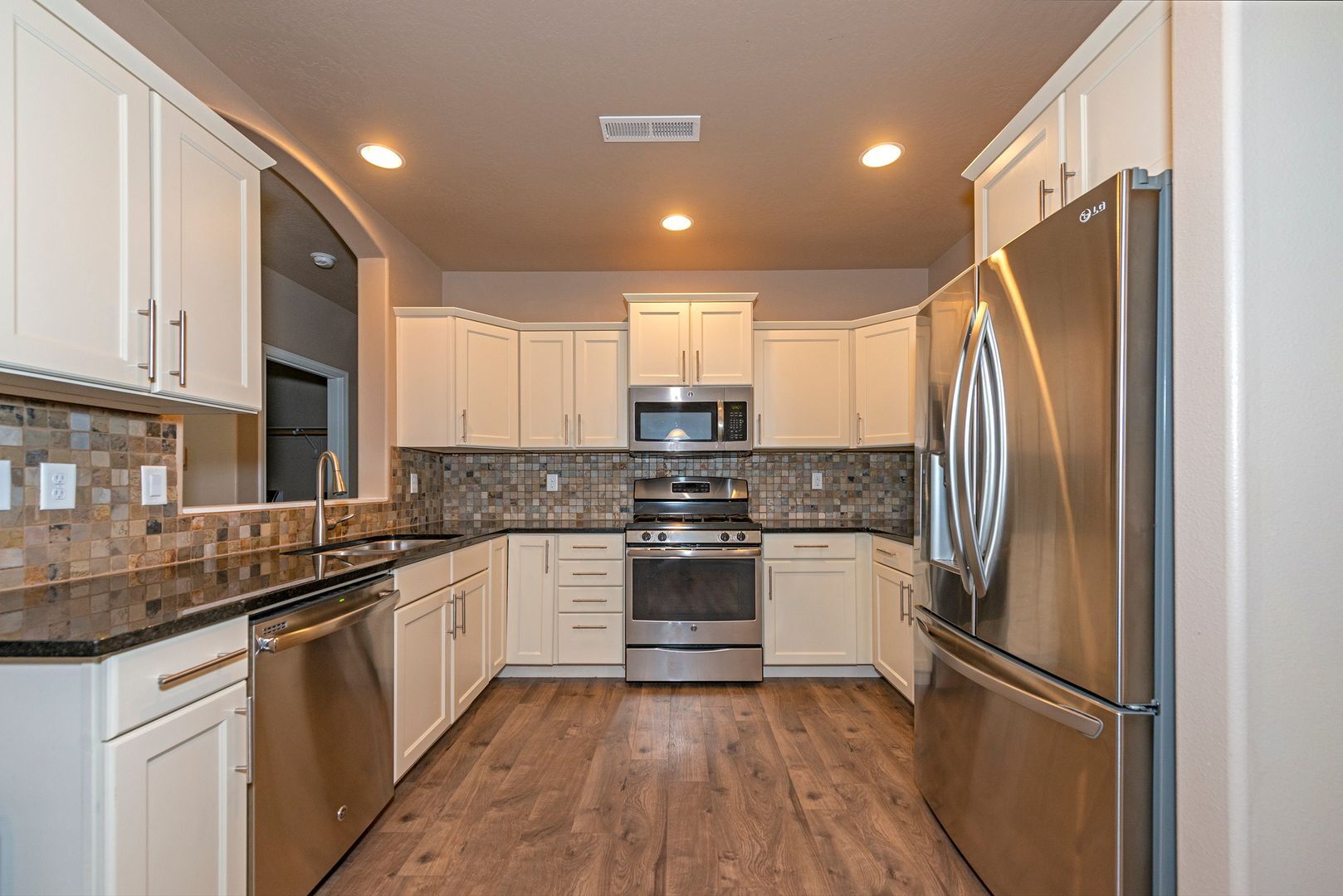 61166 Snowbrush Dr - Bend - Oregon - 3 bed, 2.5 bath rental property
