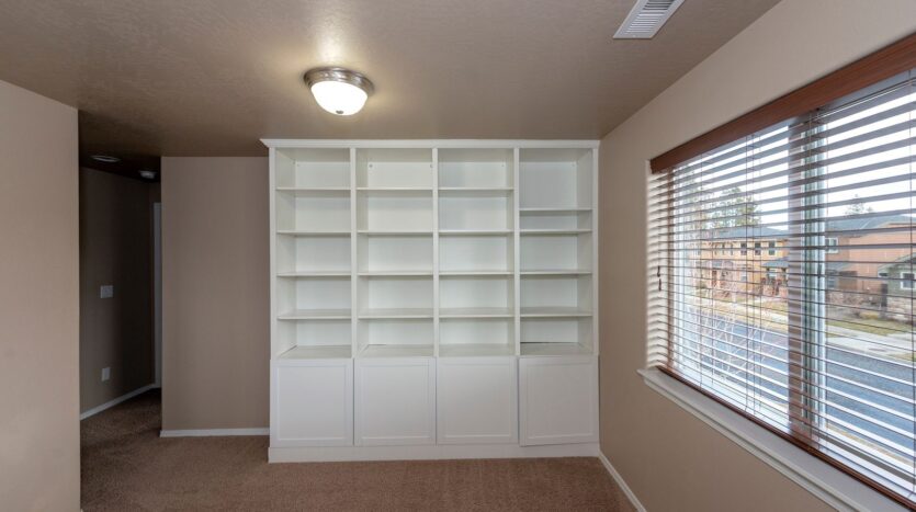61166 Snowbrush Dr - Bend - Oregon - 3 bed, 2.5 bath rental property