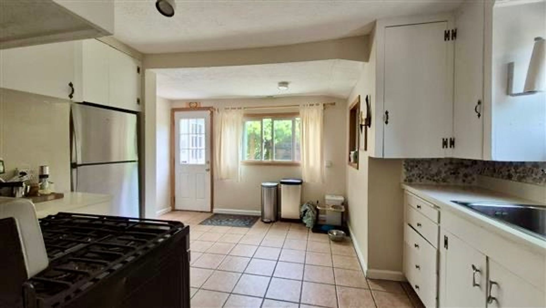 7330 SW 53rd - Portland - Oregon - 3 bed, 1.5 bath rental property