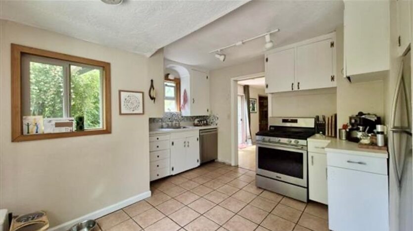 7330 SW 53rd - Portland - Oregon - 3 bed, 1.5 bath rental property