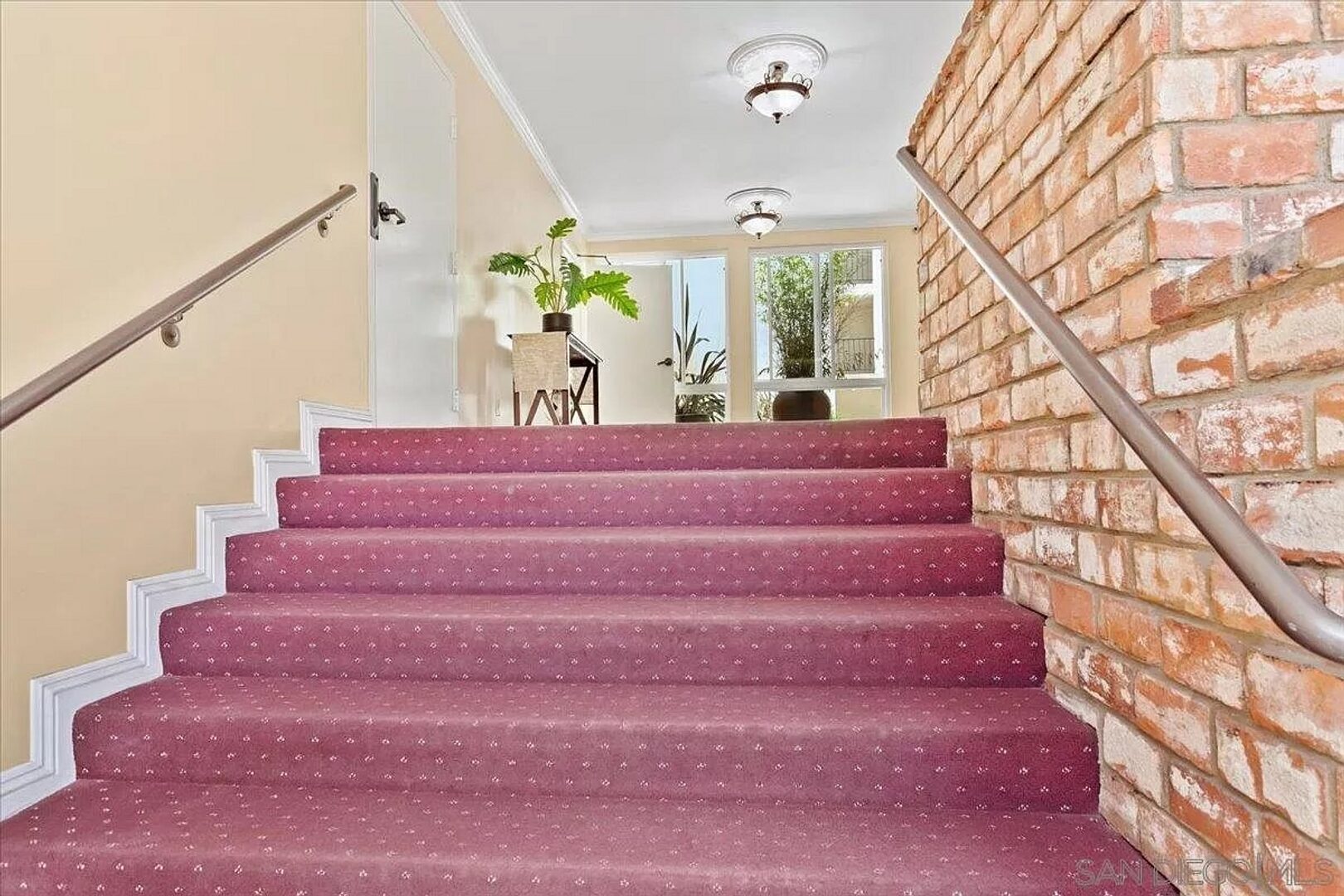 8163 Redlands St. Unit 5 - Los Angeles - California - 1 bed, 1 bath rental property