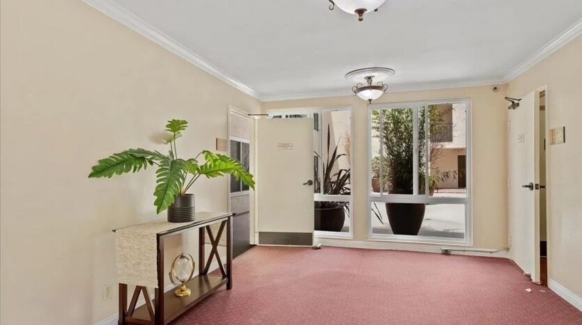 8163 Redlands St. Unit 5 - Los Angeles - California - 1 bed, 1 bath rental property