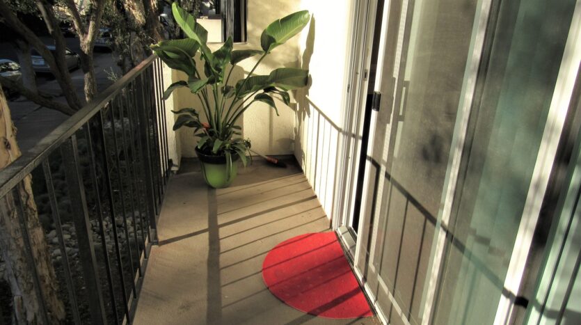8163 Redlands St. Unit 5 - Los Angeles - California - 1 bed, 1 bath rental property