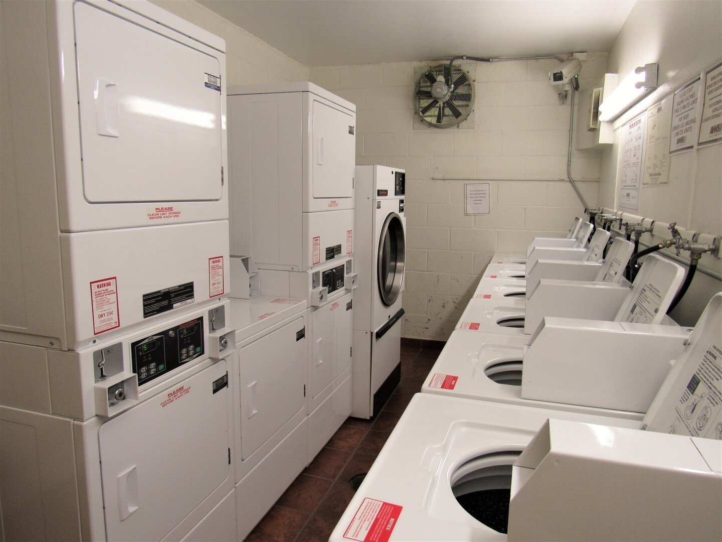 8163 Redlands St. Unit 5 - Los Angeles - California - 1 bed, 1 bath rental property
