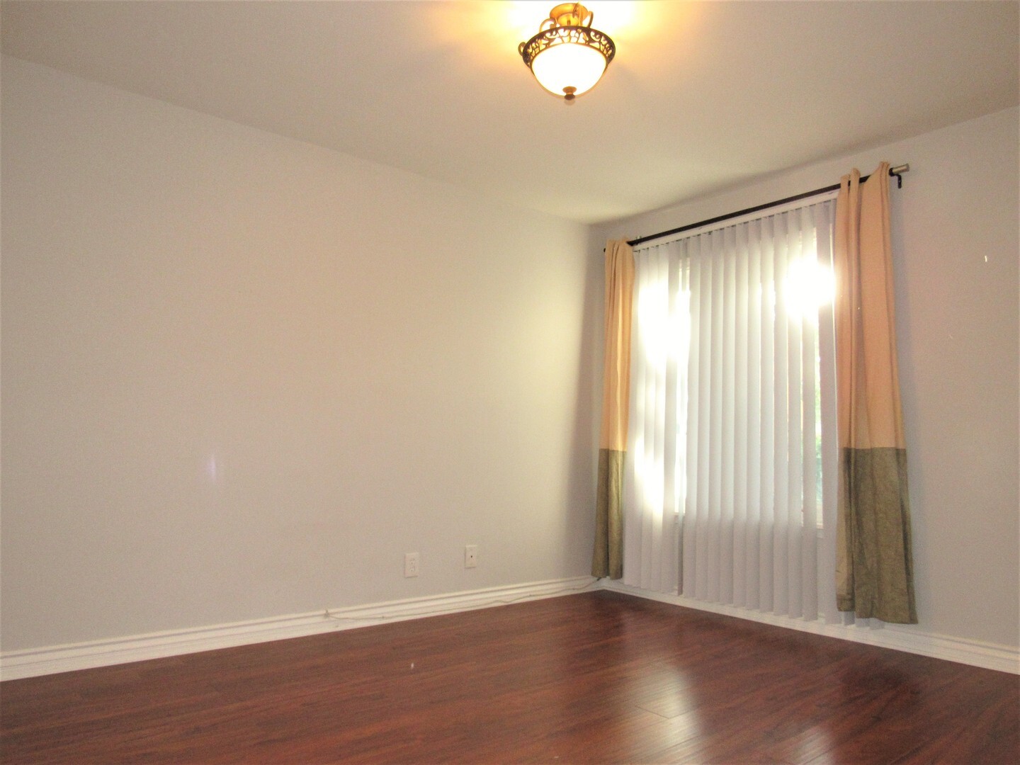 8163 Redlands St. Unit 5 - Los Angeles - California - 1 bed, 1 bath rental property