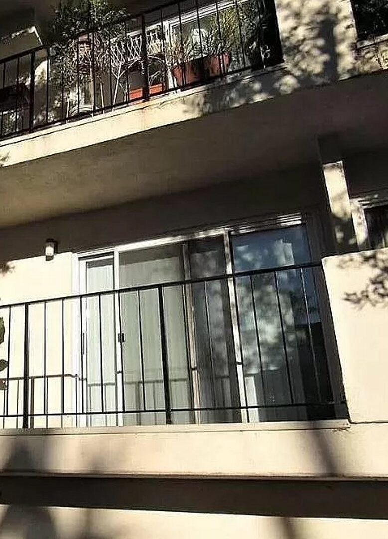 8163 Redlands St. Unit 5 - Los Angeles - California - 1 bed, 1 bath rental property