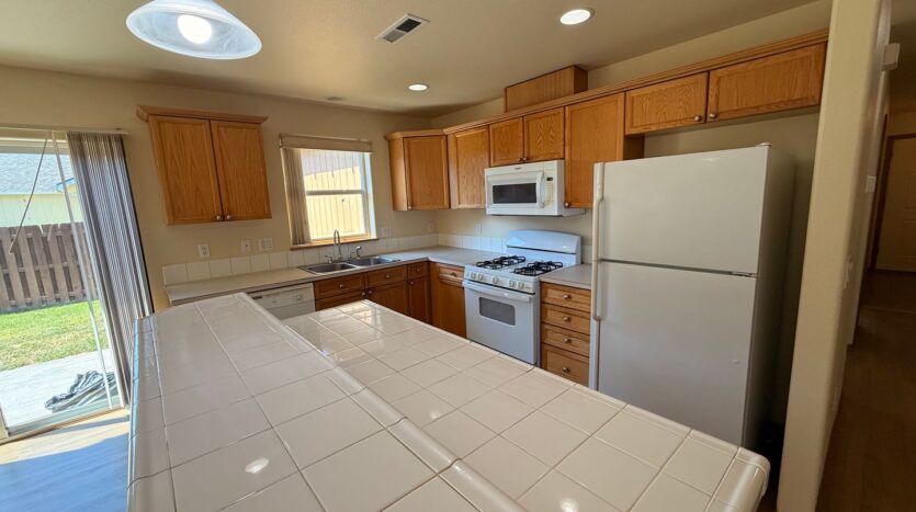 1126 SW 33rd Street - Redmond - Oregon - 4 bed, 2 bath rental property