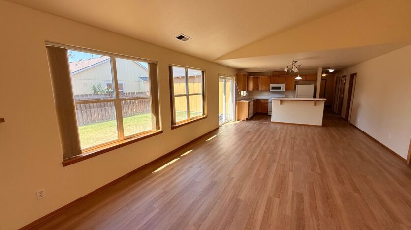 1126 SW 33rd Street - Redmond - Oregon - 4 bed, 2 bath rental property