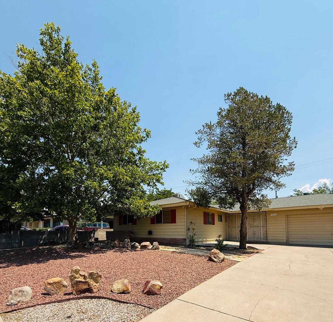 13410 Mountain View Ave NE - Albuquerque - New Mexico - 3 bed, 2 bath rental property
