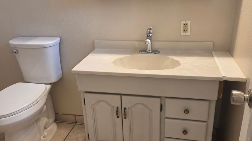 13410 Mountain View Ave NE - Albuquerque - New Mexico - 3 bed, 2 bath rental property