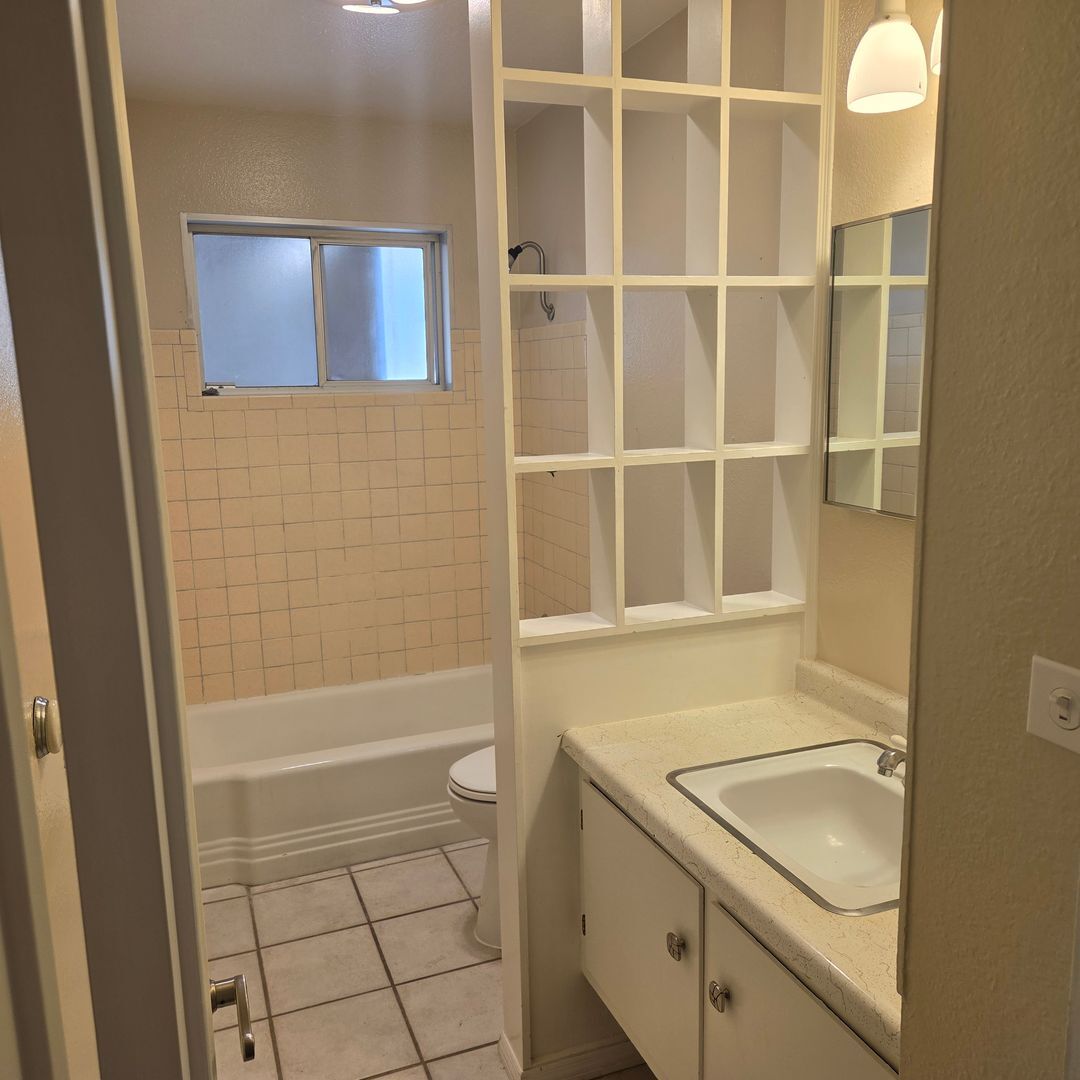 13410 Mountain View Ave NE - Albuquerque - New Mexico - 3 bed, 2 bath rental property