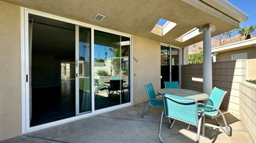 200 Camino Norte - Palm Springs - California - 2 bed, 2 bath rental property
