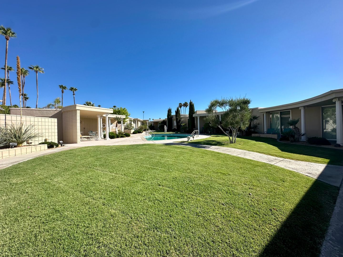 200 Camino Norte - Palm Springs - California - 2 bed, 2 bath rental property
