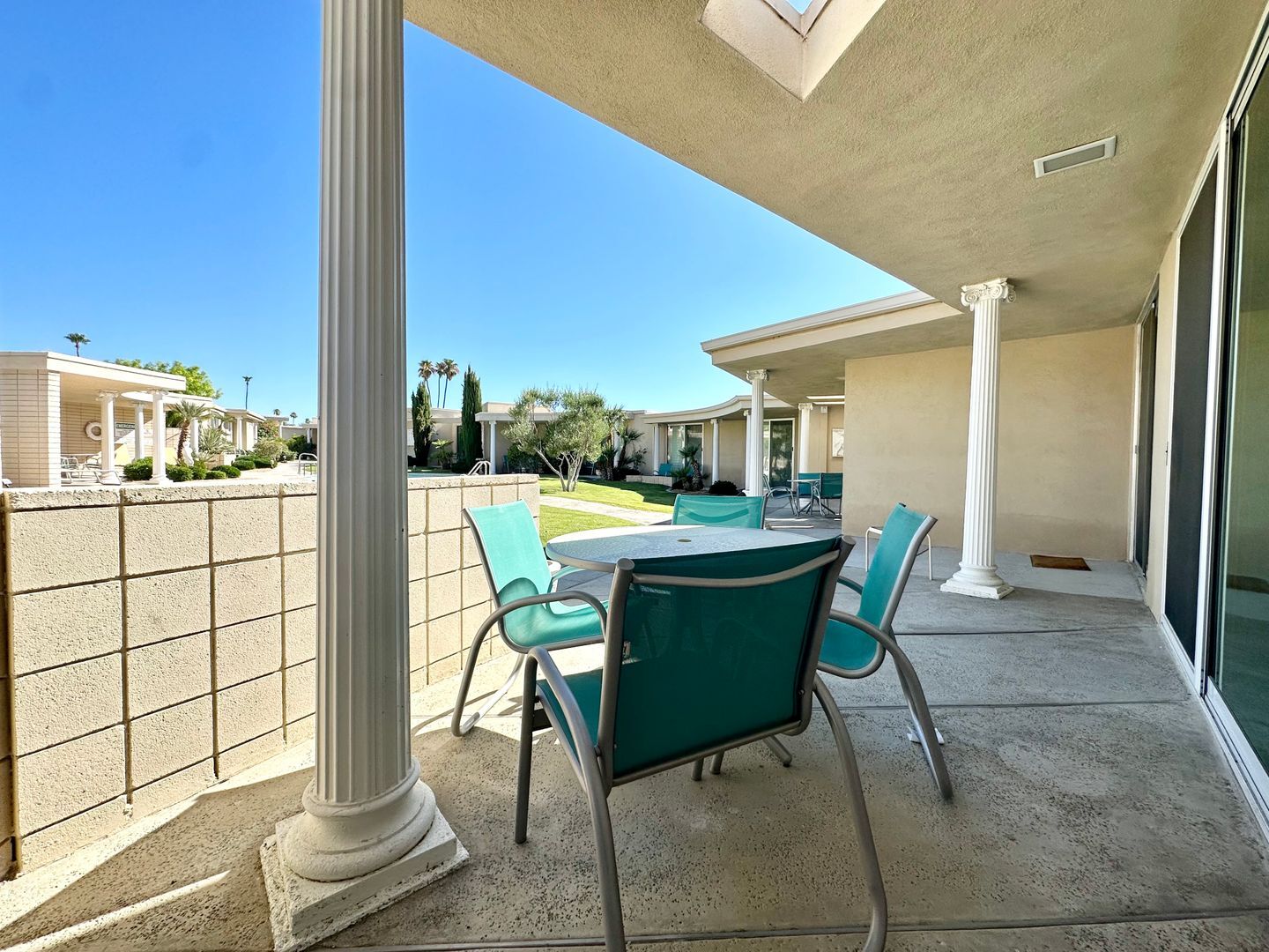 200 Camino Norte - Palm Springs - California - 2 bed, 2 bath rental property
