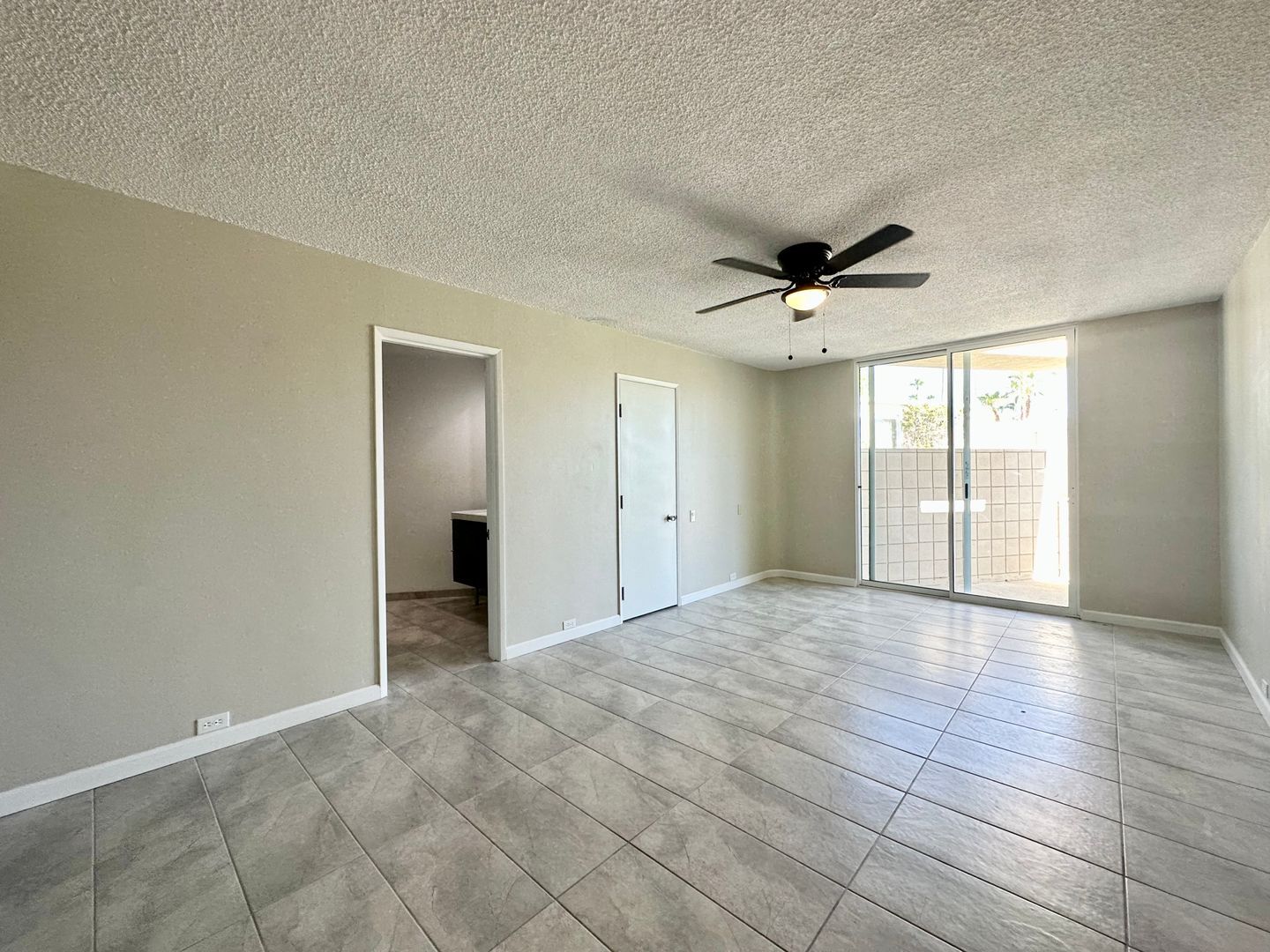 200 Camino Norte - Palm Springs - California - 2 bed, 2 bath rental property