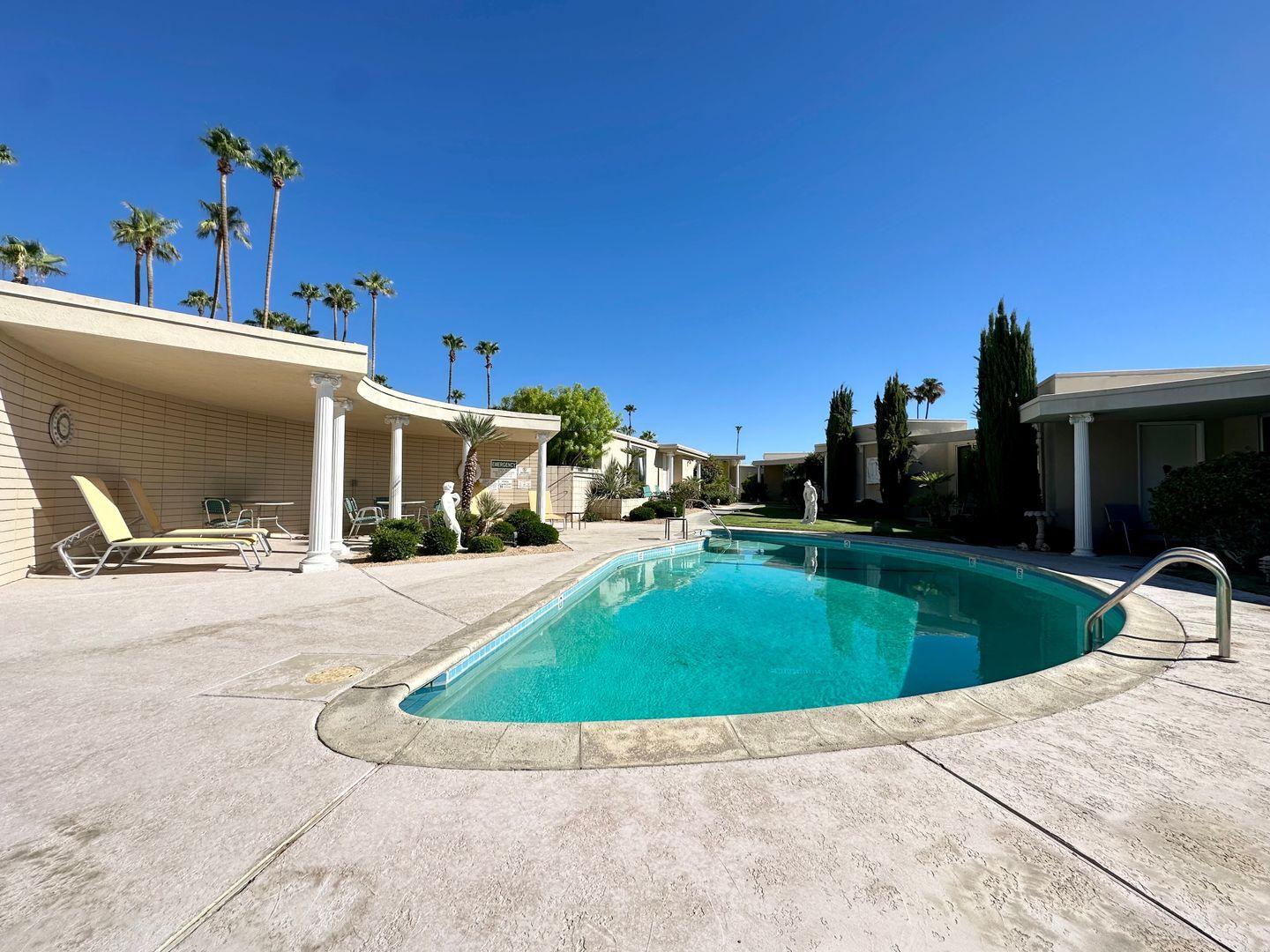 200 Camino Norte - Palm Springs - California - 2 bed, 2 bath rental property