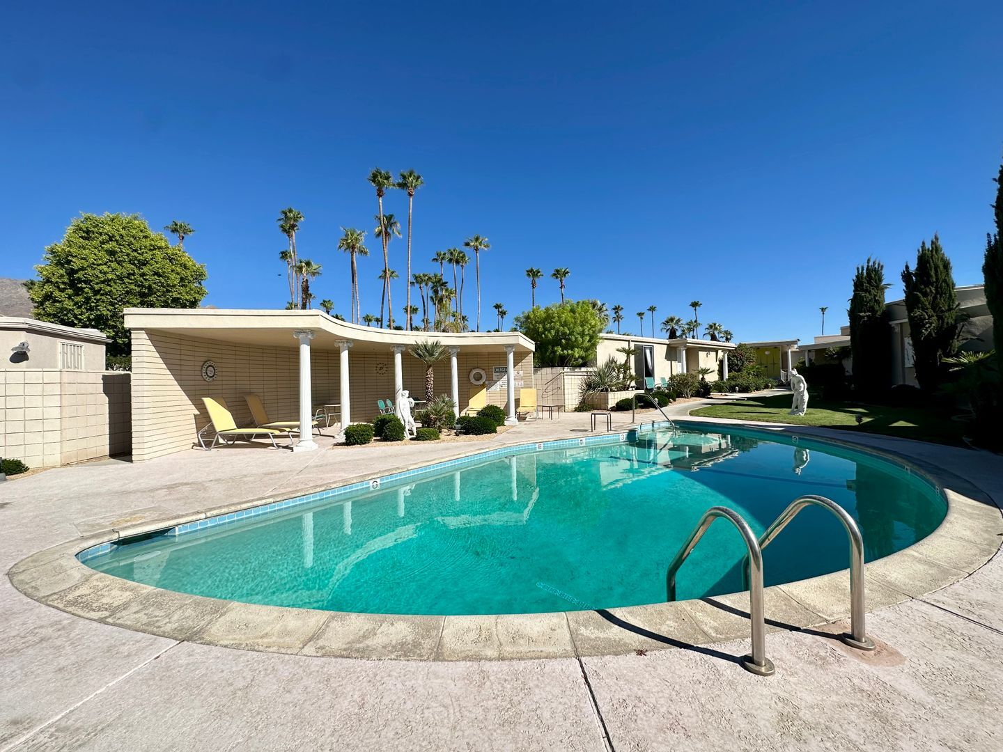 200 Camino Norte - Palm Springs - California - 2 bed, 2 bath rental property