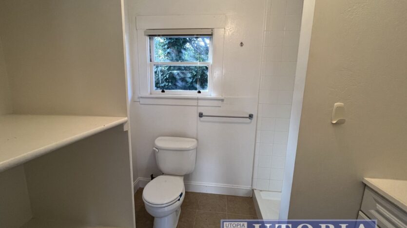 204 Hollister Ave. - Capitola - California - 1 bed, 1 bath rental property
