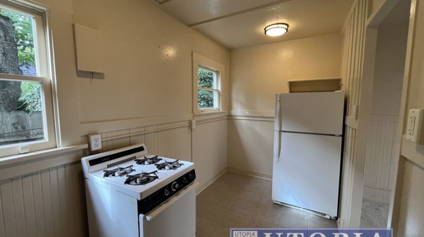 204 Hollister Ave. - Capitola - California - 1 bed, 1 bath rental property