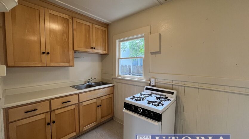 204 Hollister Ave. - Capitola - California - 1 bed, 1 bath rental property