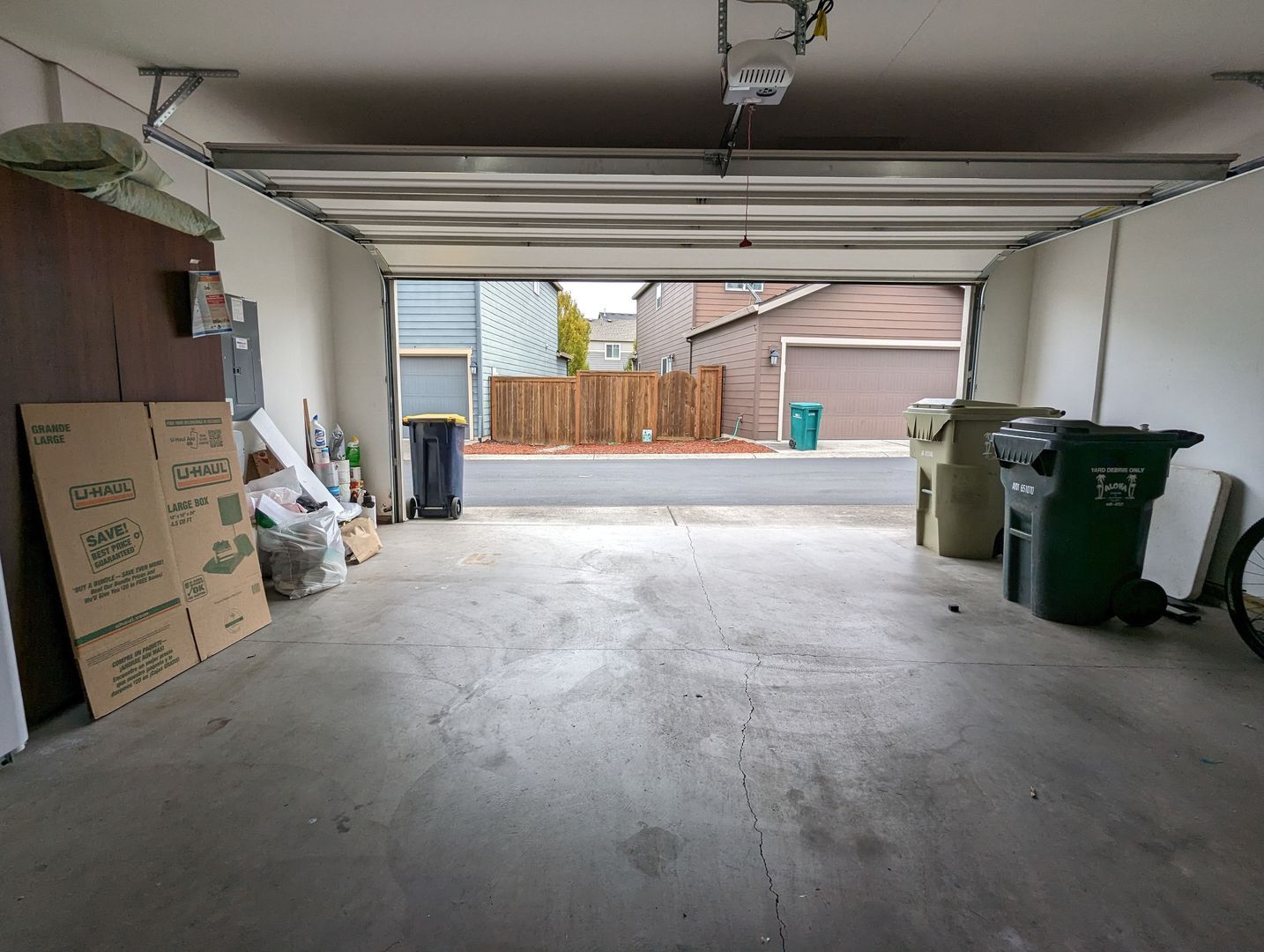 20954 SW Edgemont St. - Beaverton - Oregon - 3 bed, 3 bath rental property