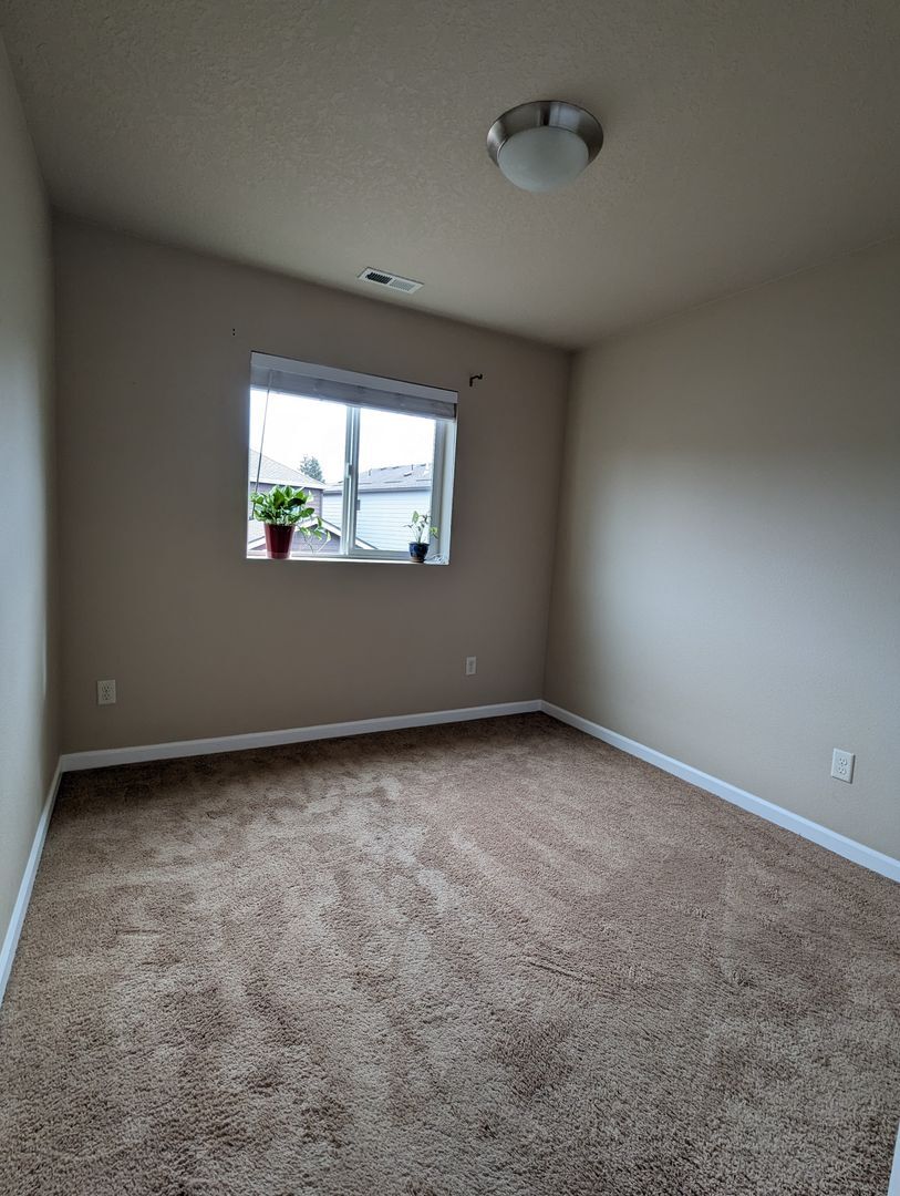 20954 SW Edgemont St. - Beaverton - Oregon - 3 bed, 3 bath rental property
