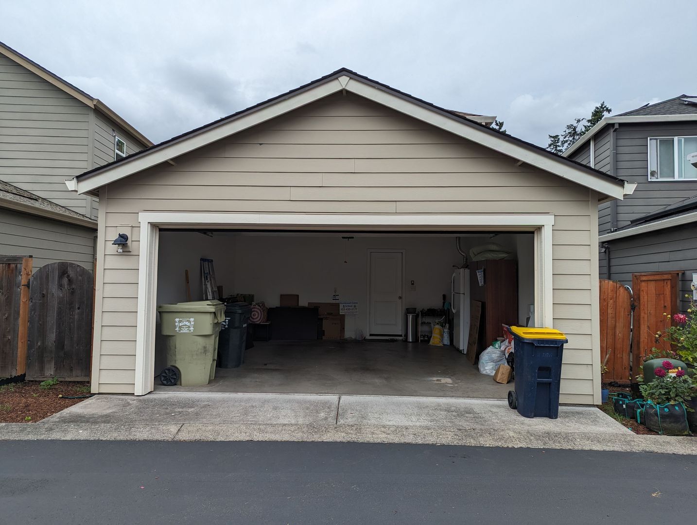 20954 SW Edgemont St. - Beaverton - Oregon - 3 bed, 3 bath rental property