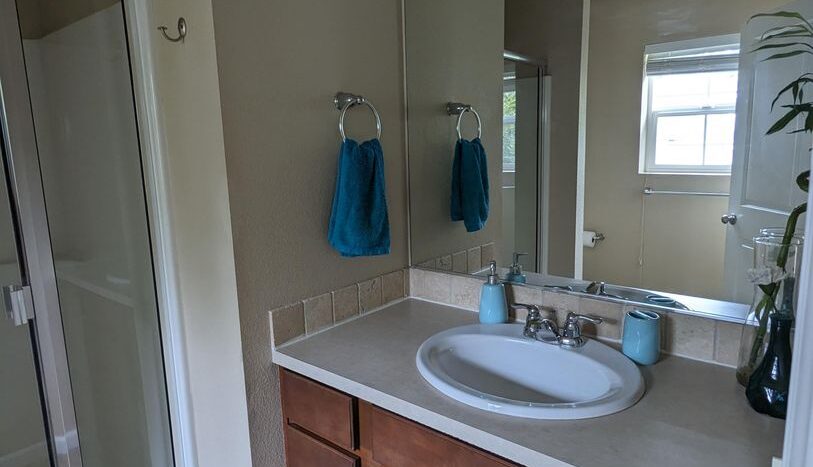 20954 SW Edgemont St. - Beaverton - Oregon - 3 bed, 3 bath rental property