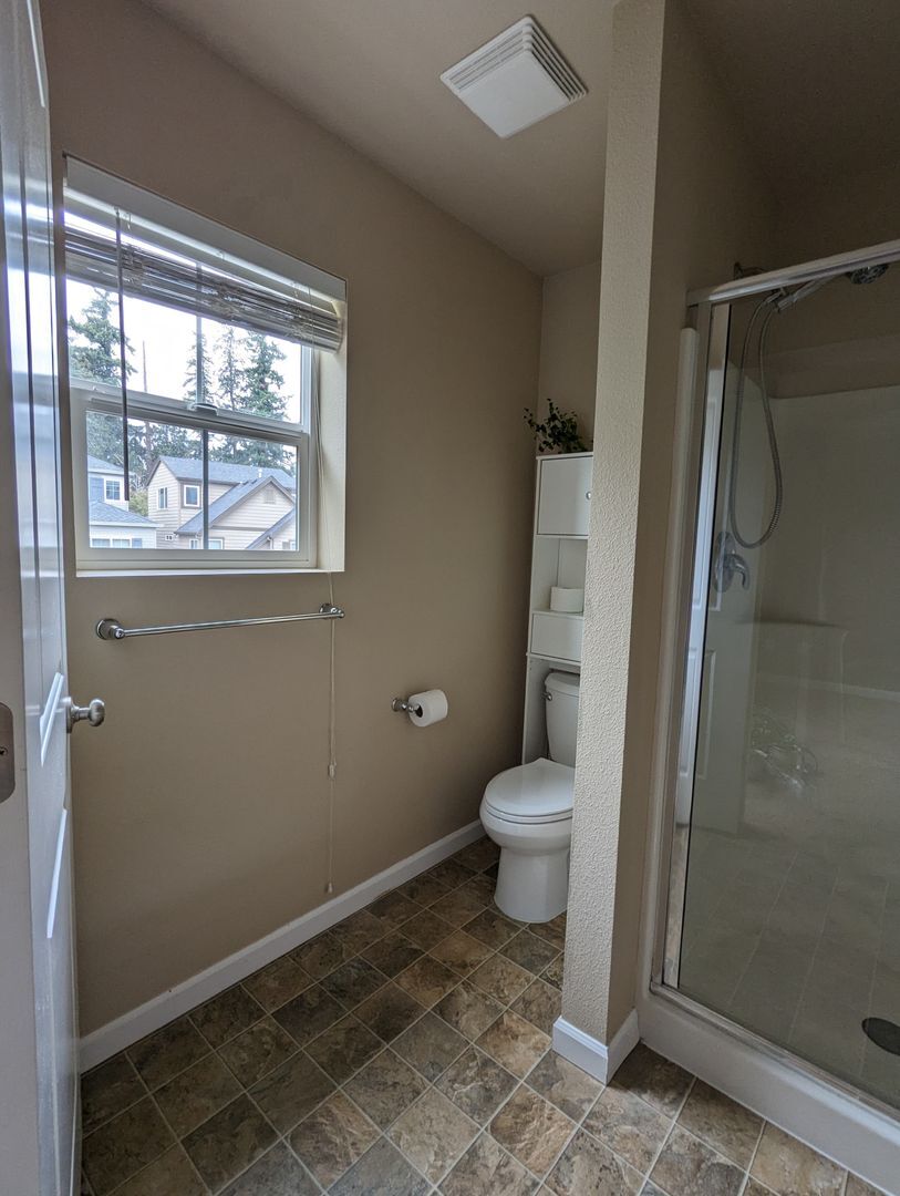 20954 SW Edgemont St. - Beaverton - Oregon - 3 bed, 3 bath rental property