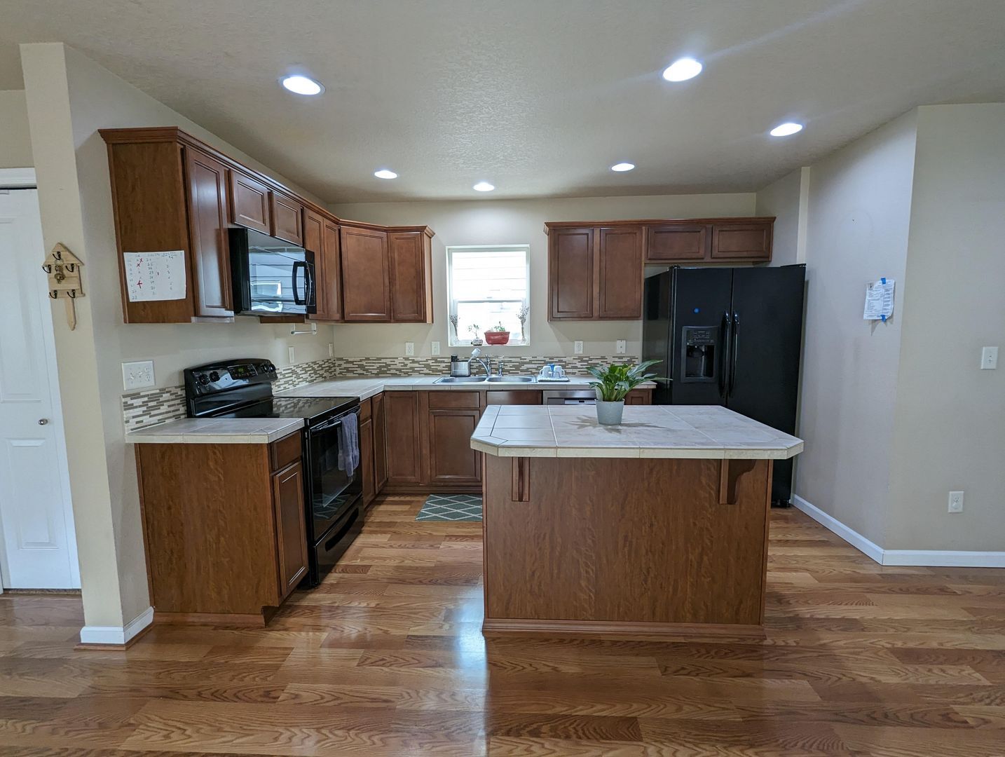 20954 SW Edgemont St. - Beaverton - Oregon - 3 bed, 3 bath rental property
