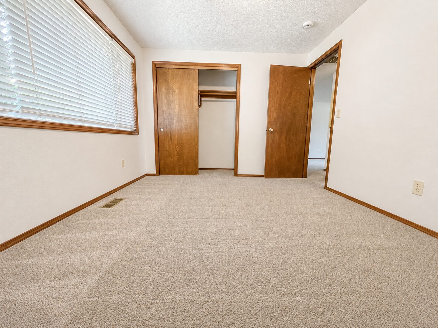 21318 SE Alder Ct - Gresham - Oregon - 2 bed, 1 bath rental property