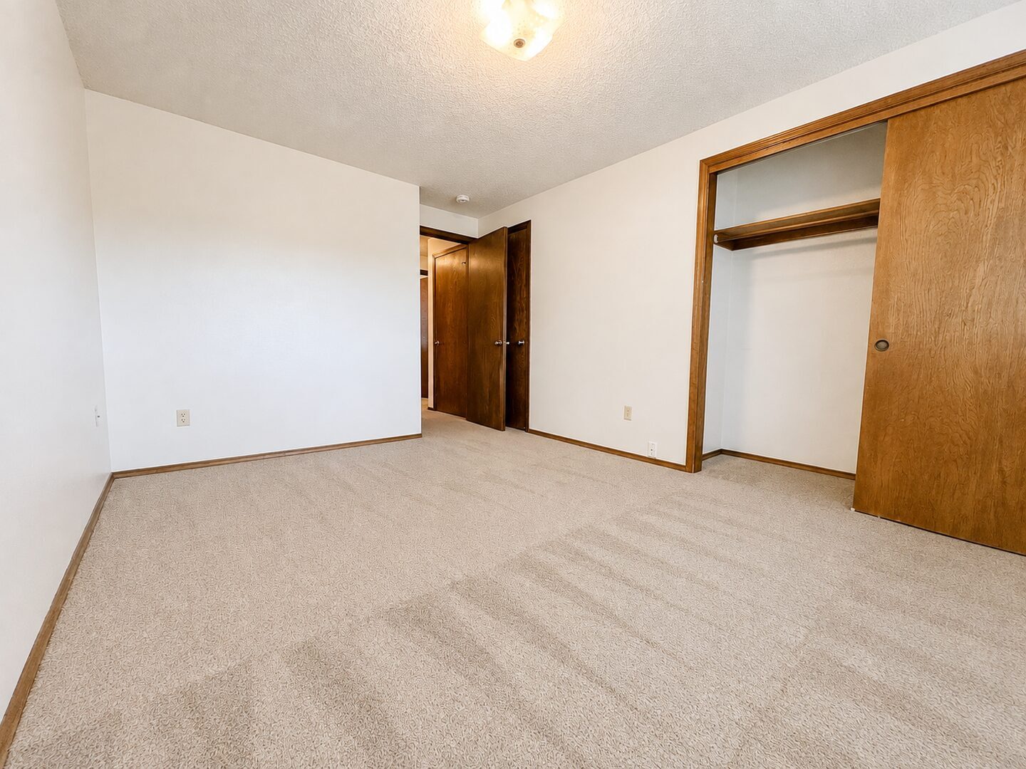 21318 SE Alder Ct - Gresham - Oregon - 2 bed, 1 bath rental property