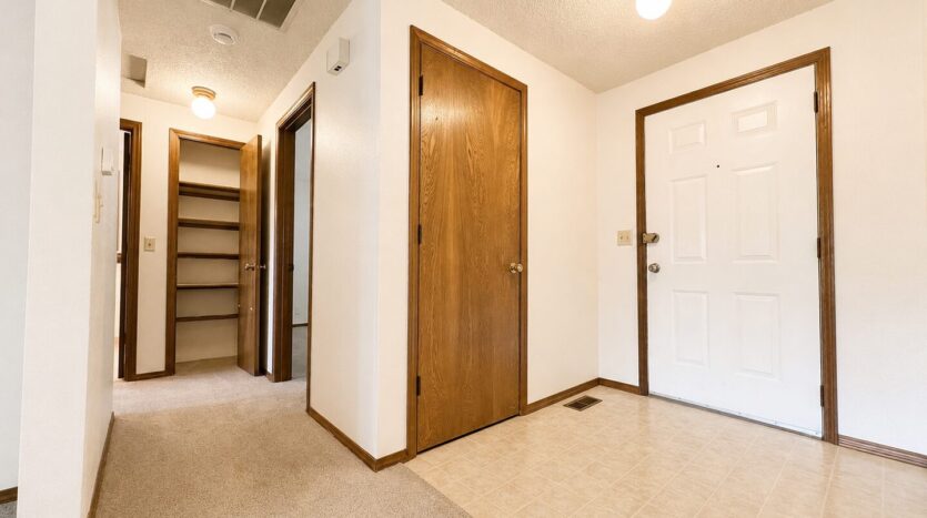 21318 SE Alder Ct - Gresham - Oregon - 2 bed, 1 bath rental property