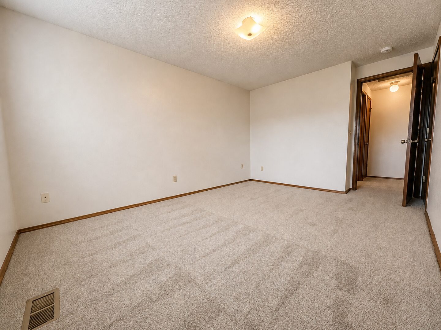 21318 SE Alder Ct - Gresham - Oregon - 2 bed, 1 bath rental property