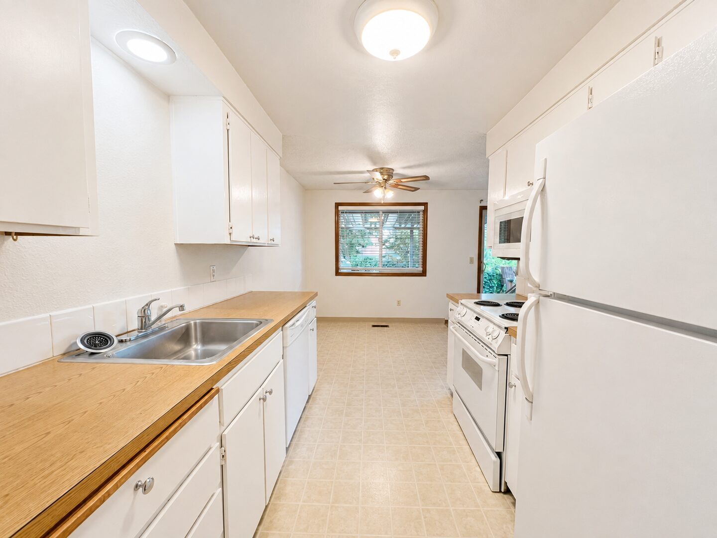 21318 SE Alder Ct - Gresham - Oregon - 2 bed, 1 bath rental property