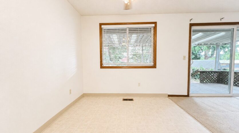21318 SE Alder Ct - Gresham - Oregon - 2 bed, 1 bath rental property
