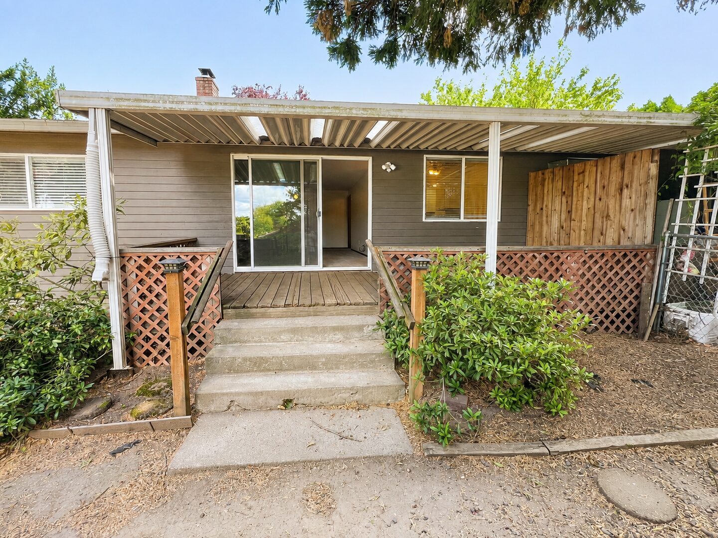 21318 SE Alder Ct - Gresham - Oregon - 2 bed, 1 bath rental property