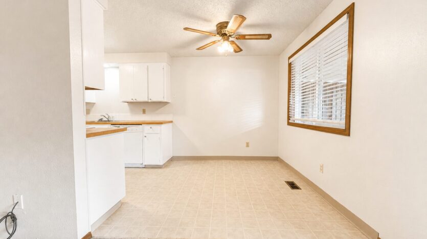 21318 SE Alder Ct - Gresham - Oregon - 2 bed, 1 bath rental property
