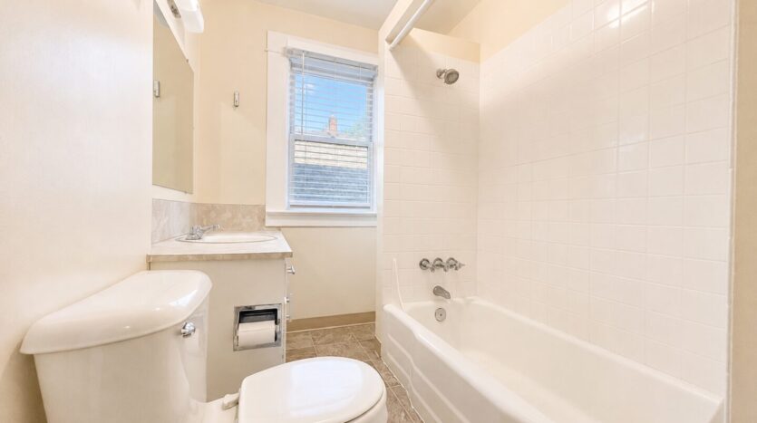 2220 NW Johnson Street - Portland - Oregon - 2 bed, 1 bath rental property