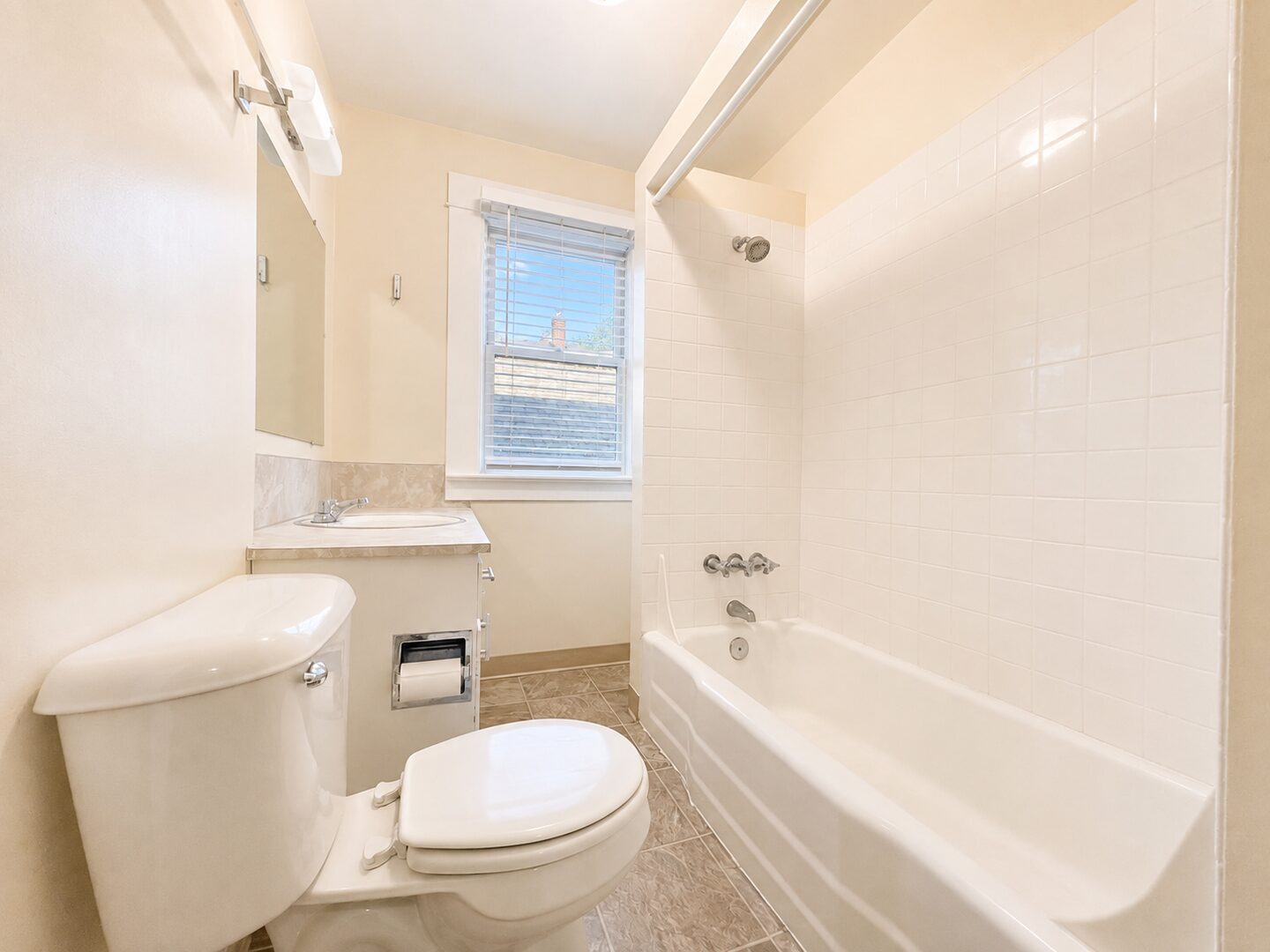 2220 NW Johnson Street - Portland - Oregon - 2 bed, 1 bath rental property