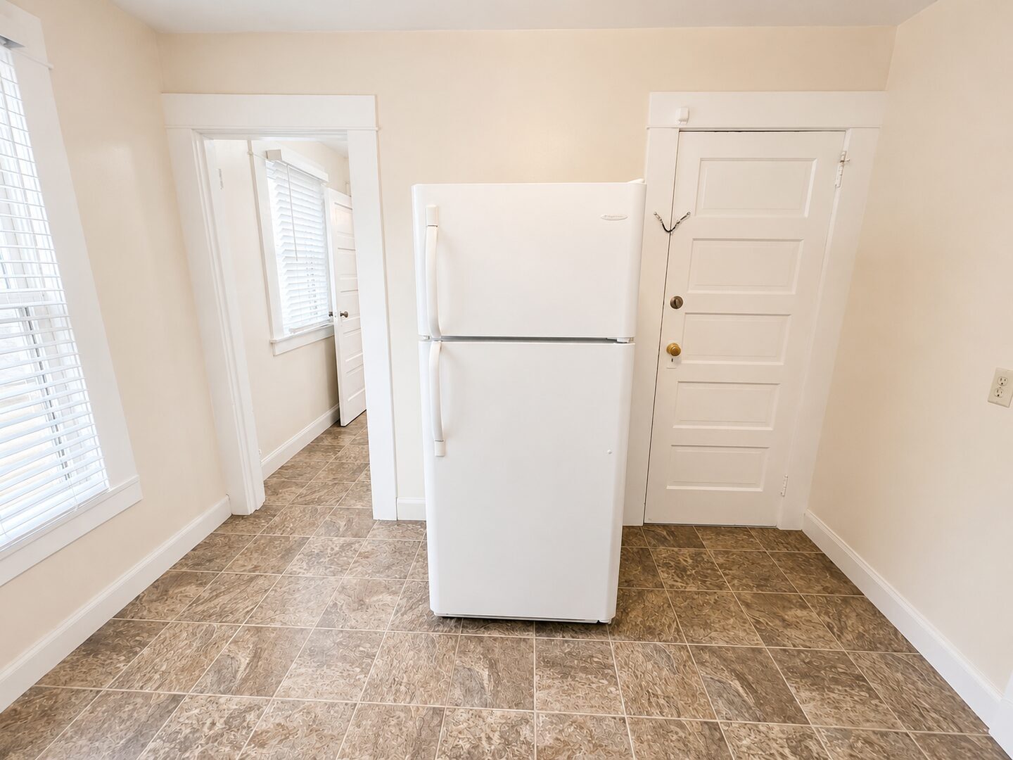 2220 NW Johnson Street - Portland - Oregon - 2 bed, 1 bath rental property