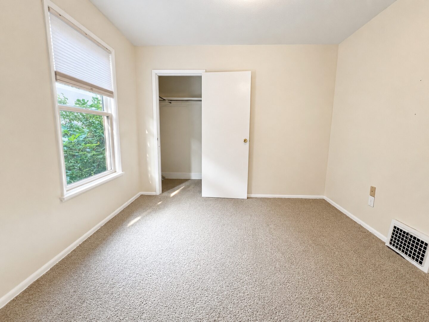 2220 NW Johnson Street - Portland - Oregon - 2 bed, 1 bath rental property